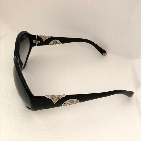 Louis Vuitton Iris PM Sunglasses - Picture 2 of 7